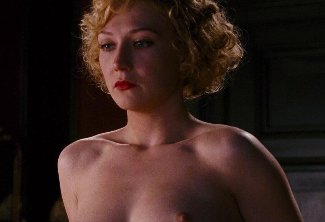 16P Carice Van Houten nude
