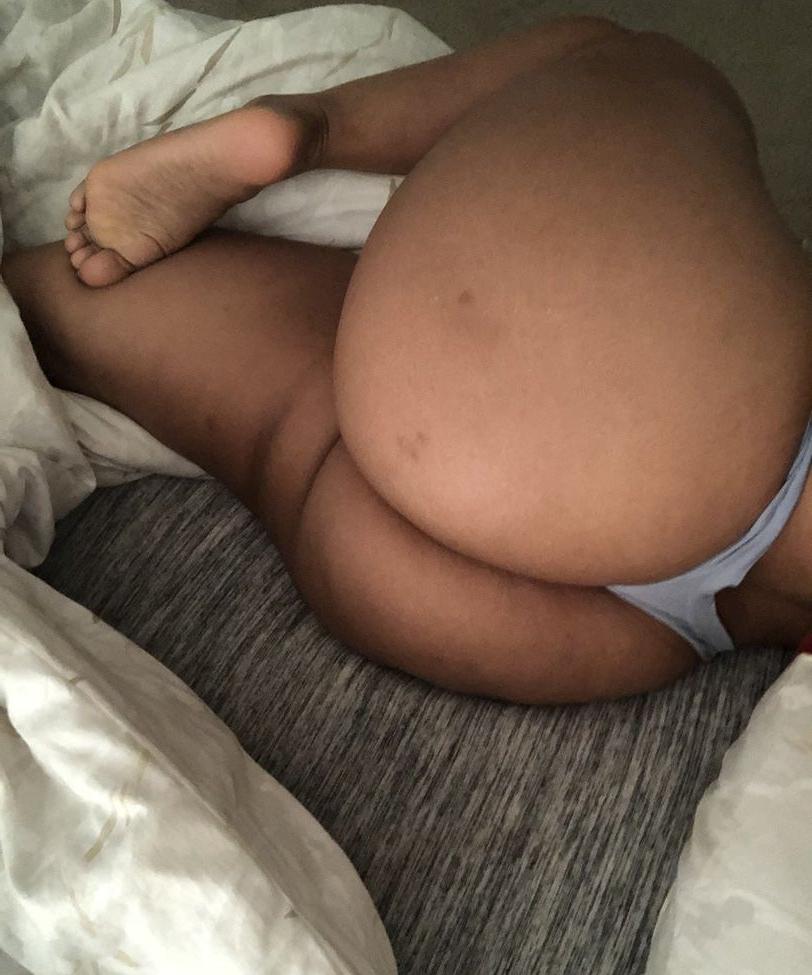 20P Sachelamonte nude
