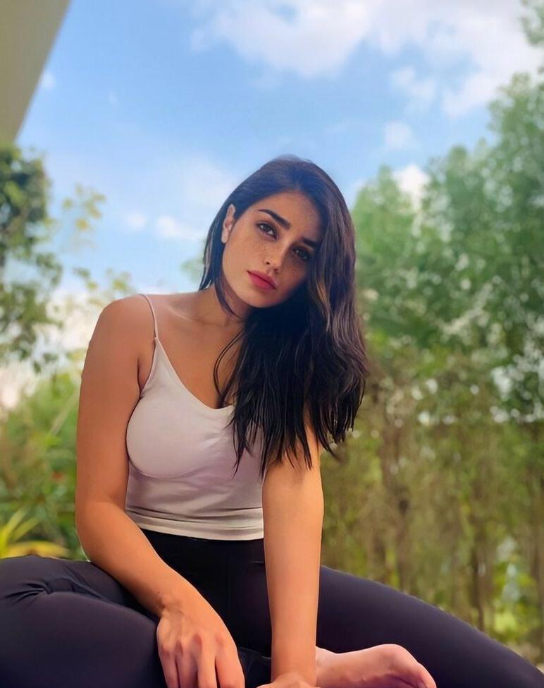 25P Haseena_ nude