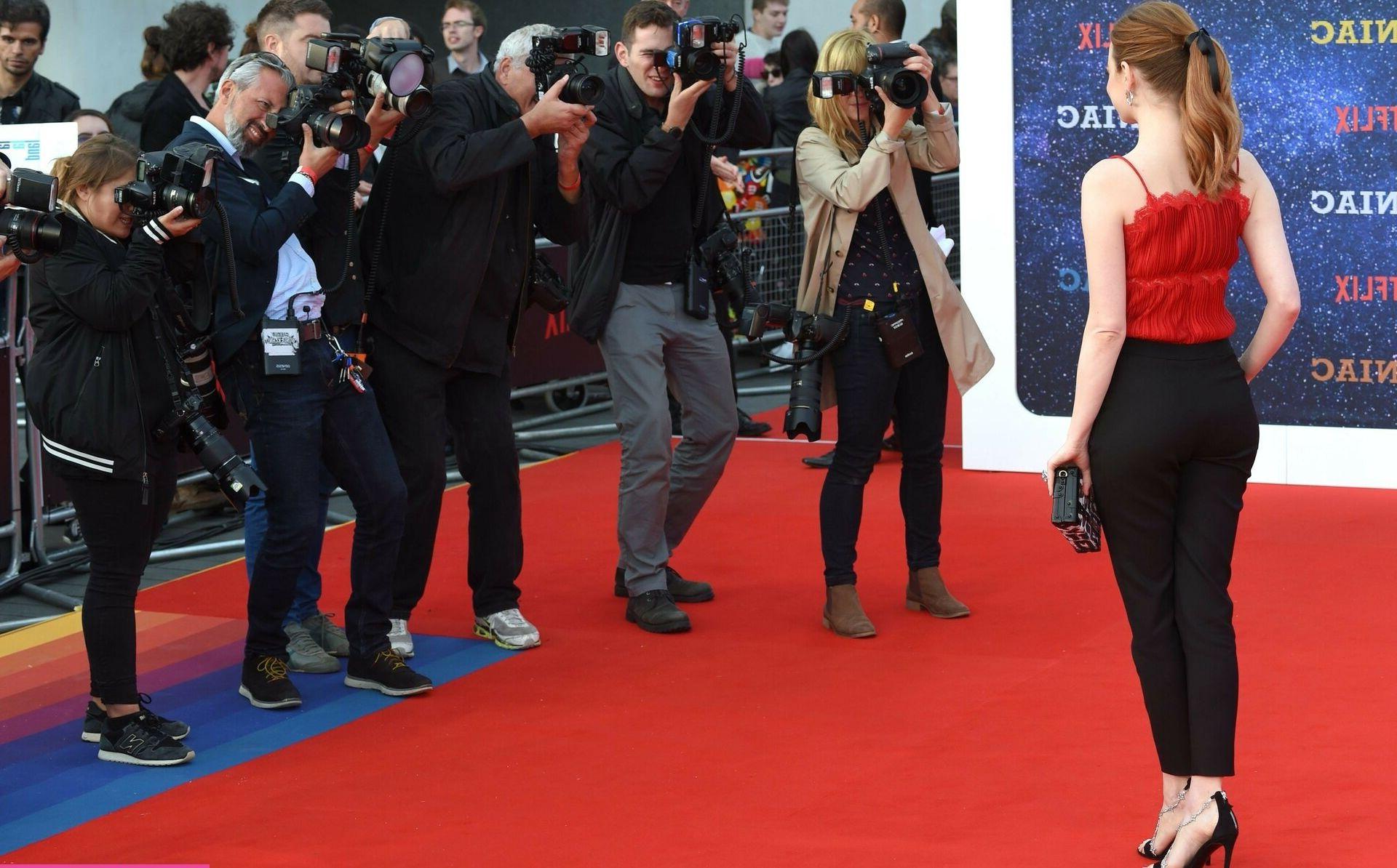 25P Emma Stone nude