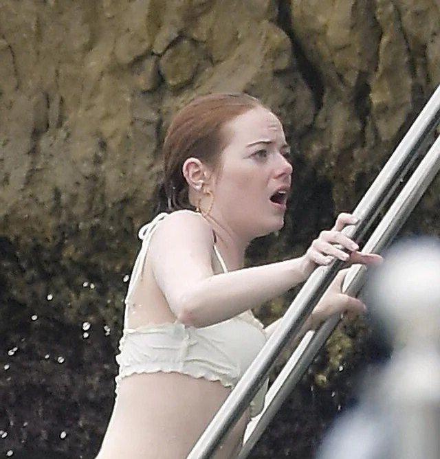 25P Emma Stone nude