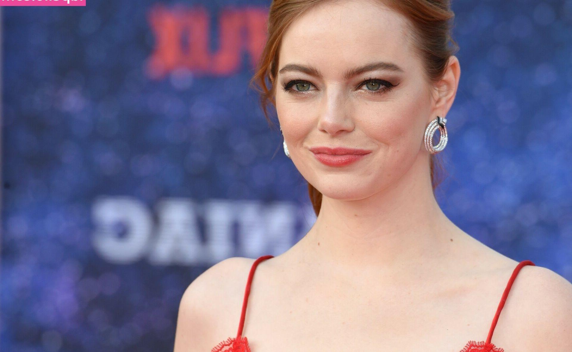 25P Emma Stone nude