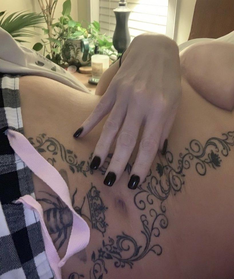 25P Honeybeezone nude