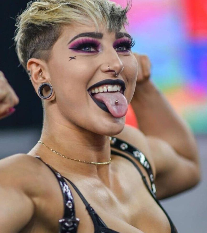 25P Rhea Ripley nude
