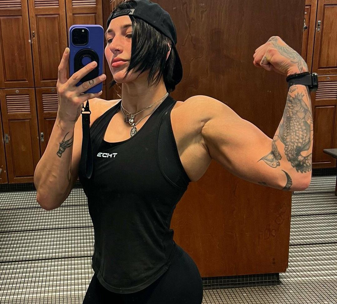25P Rhea Ripley nude