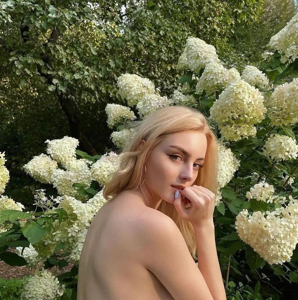 25P Marina Bondarko nude