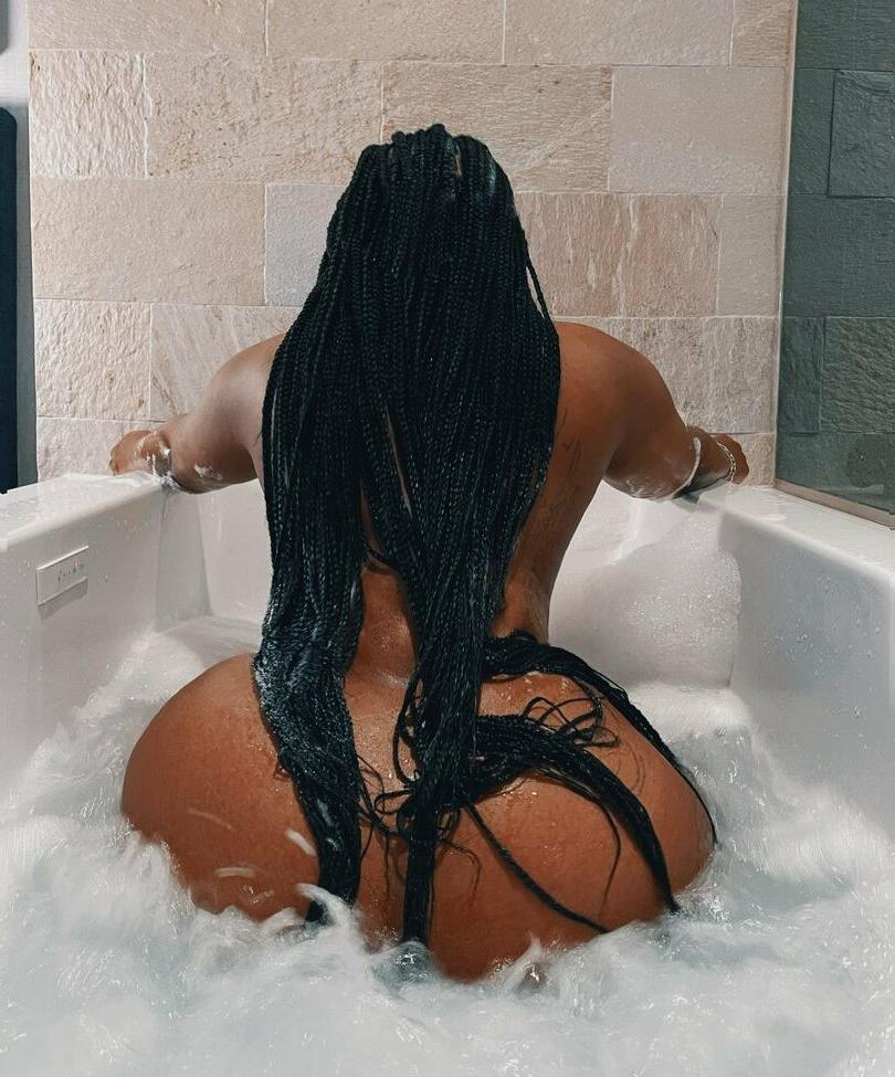 25P Msixelaa nude