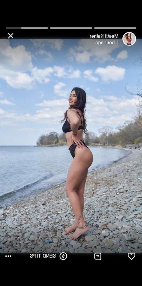 25P Meetii Kalher nude