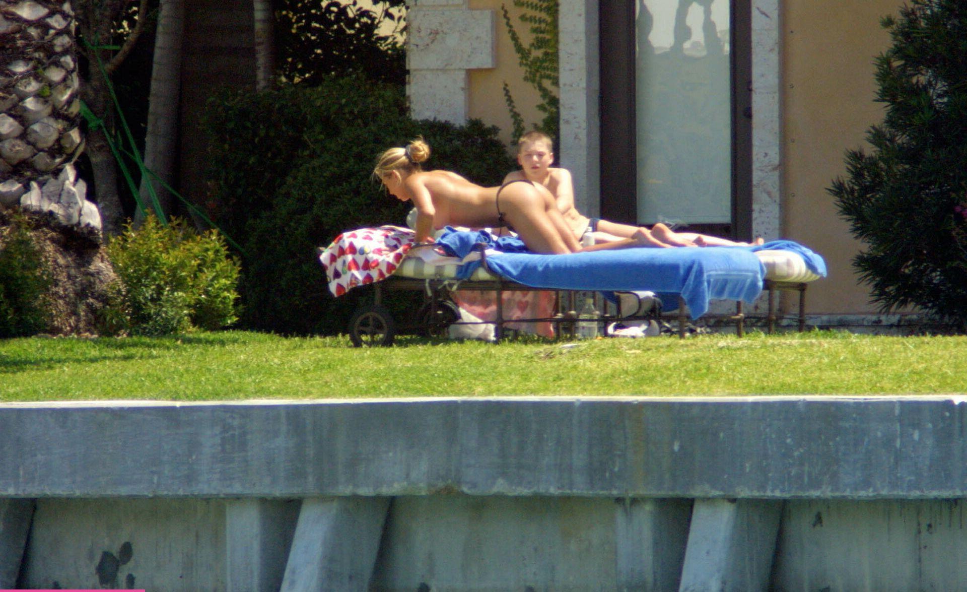 25P Anna Kournikova nude
