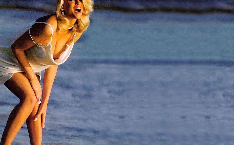 25P Anna Kournikova nude