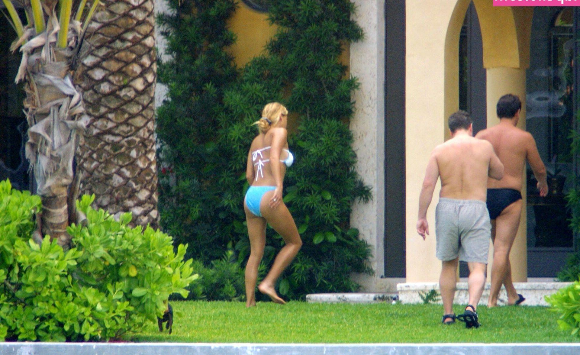 25P Anna Kournikova nude