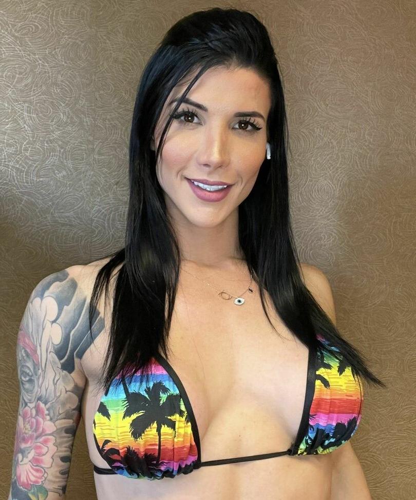 21P Victória Carvalho nude