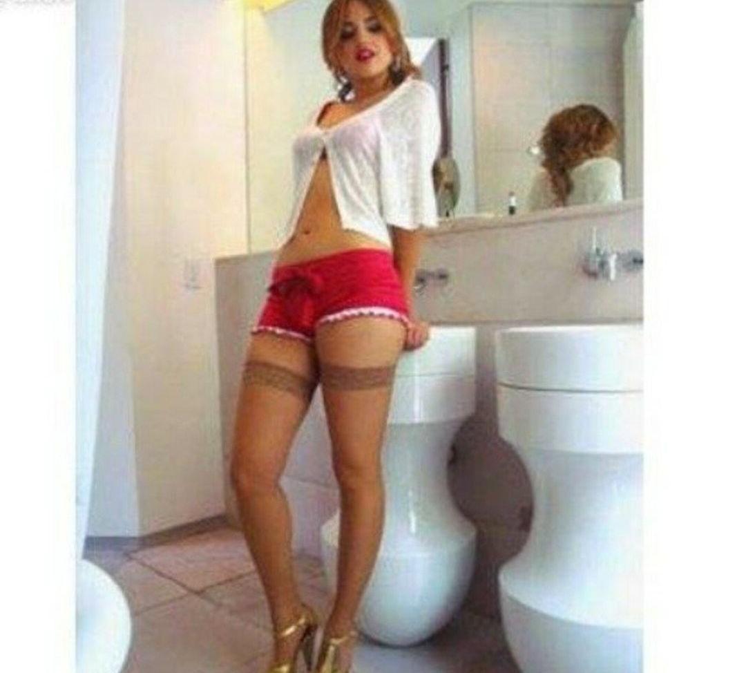25P Eiza Gonzalez nude
