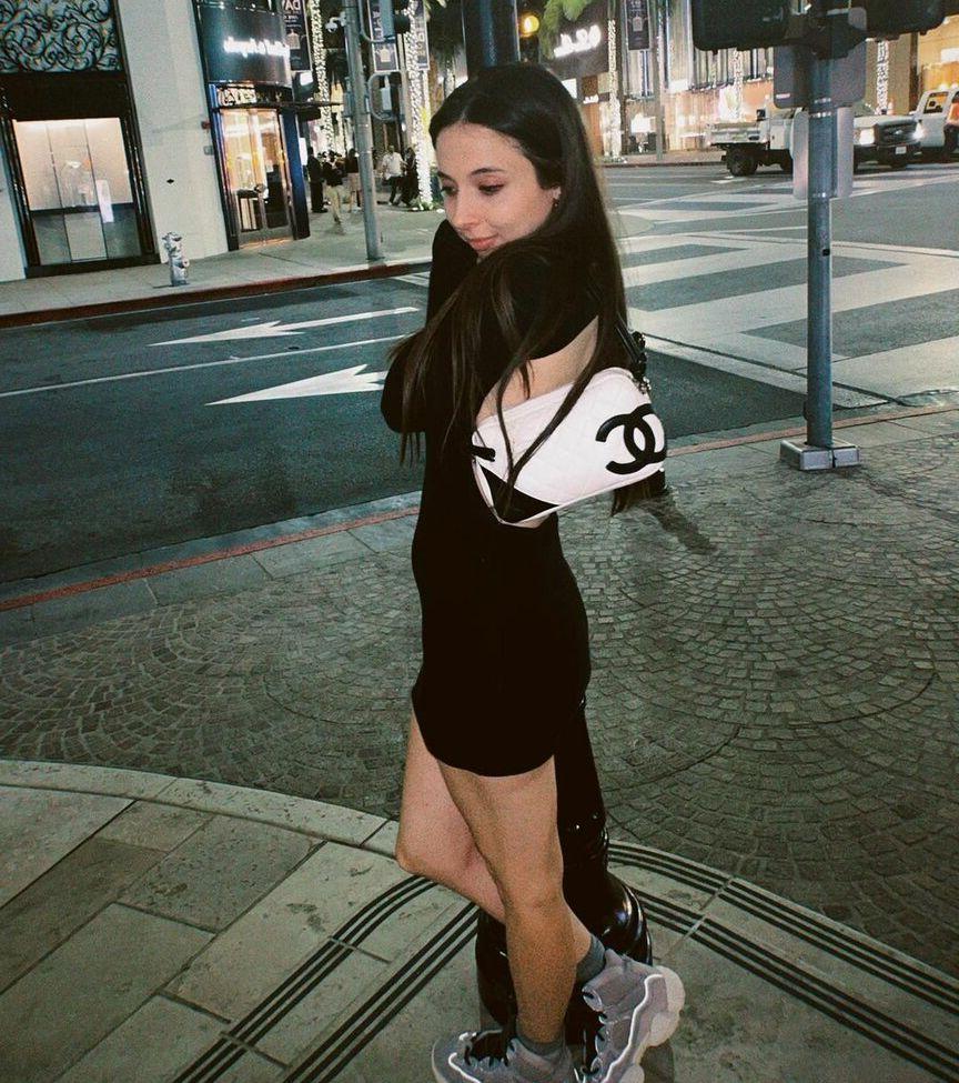 25P Esther Povitsky nude