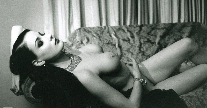 25P Dita Von Teese nude