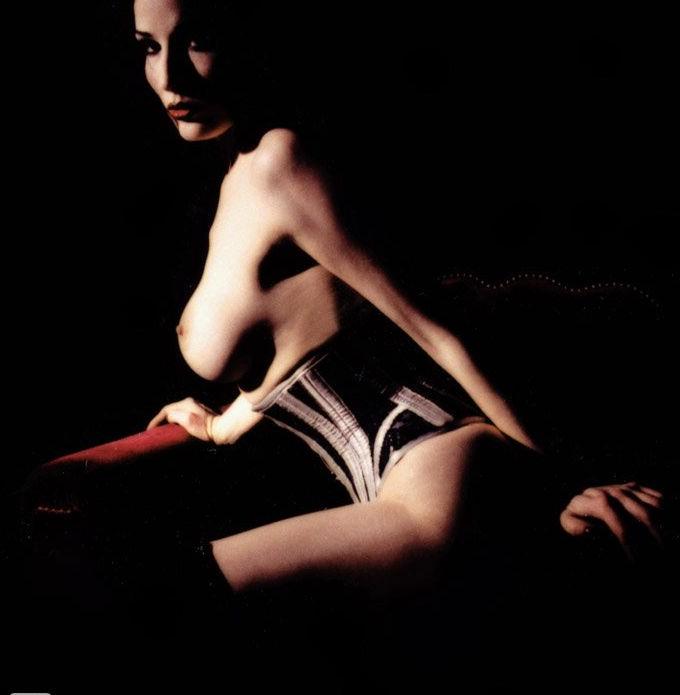 25P Dita Von Teese nude