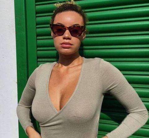 25P Lara_never_laura nude