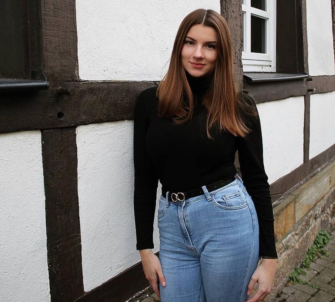 25P Jasmin Lütke nude
