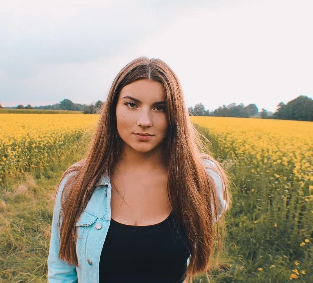 25P Jasmin Lütke nude
