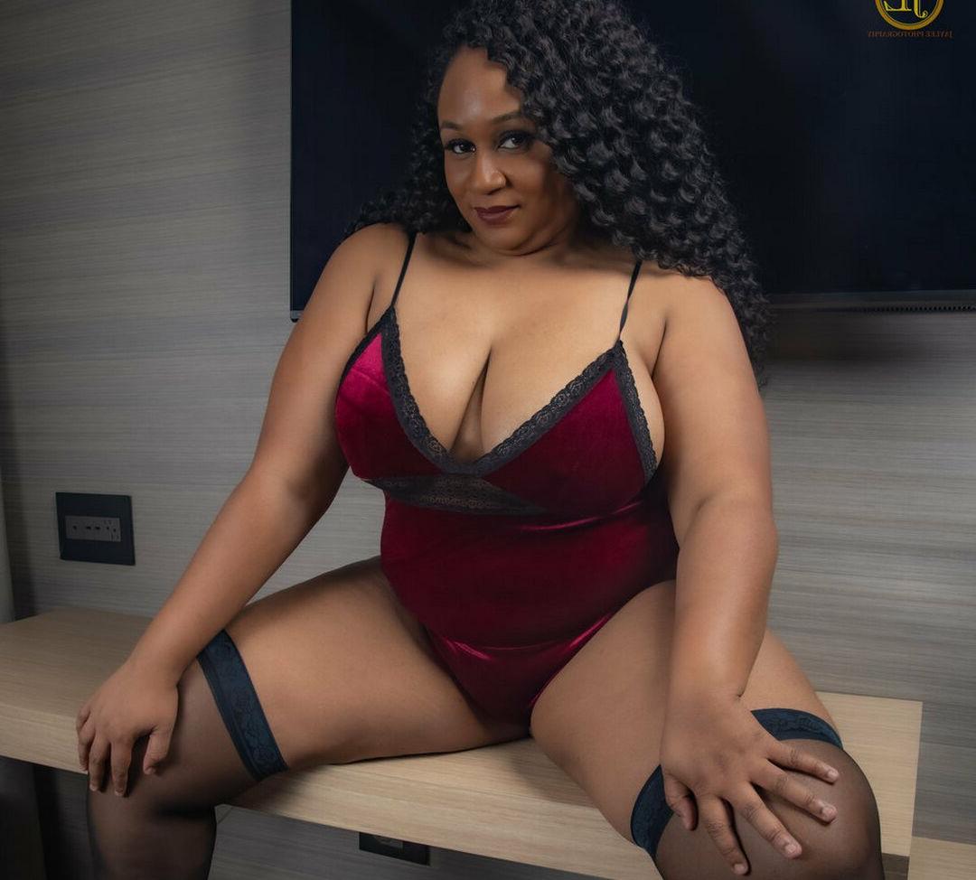 25P Faye Jackson nude