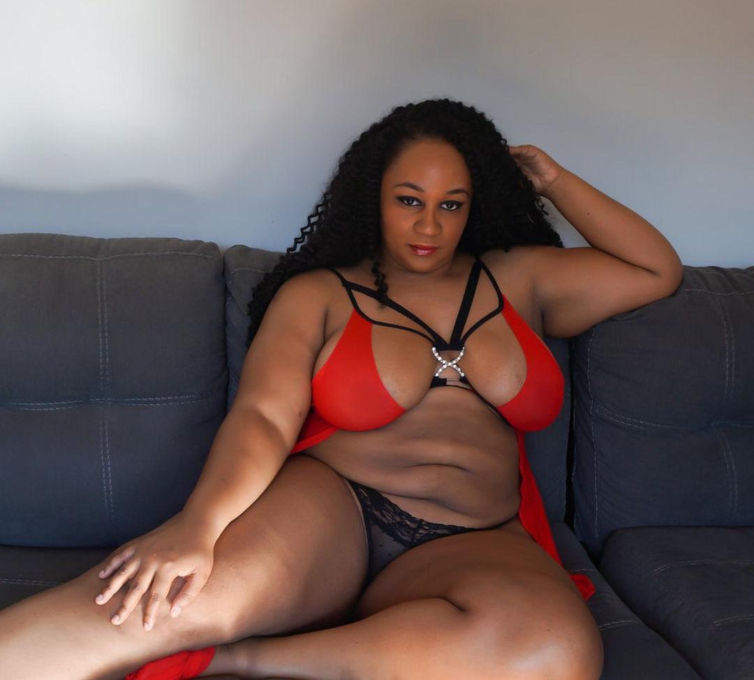 25P Faye Jackson nude