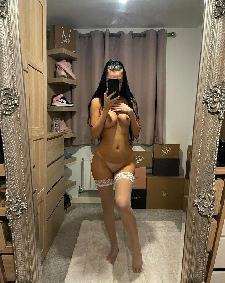 25P Gabriellelouise nude