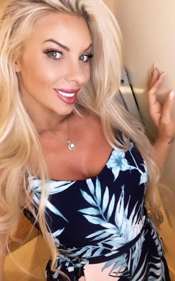 25P Playmatepressly nude