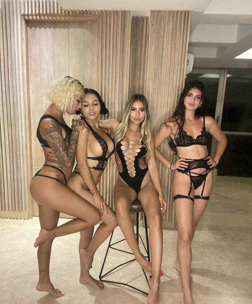 25P Hollyshit_ nude