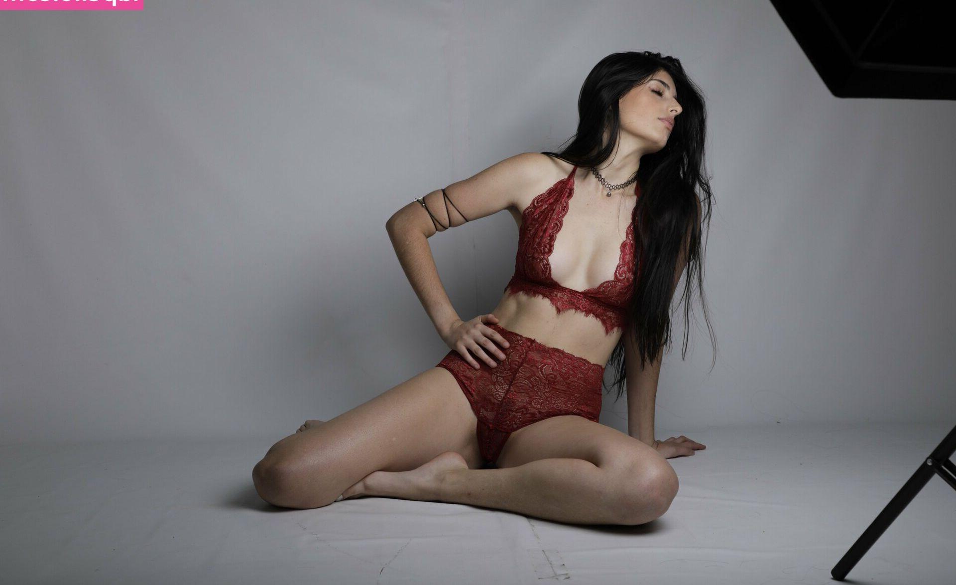 25P Hollyshit_ nude