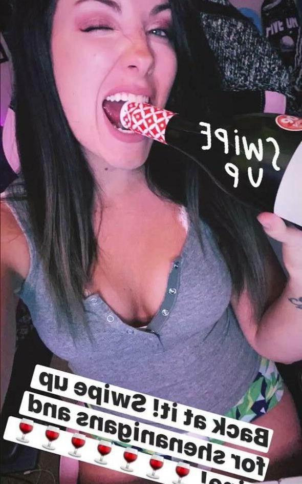 25P Wineoperator nude