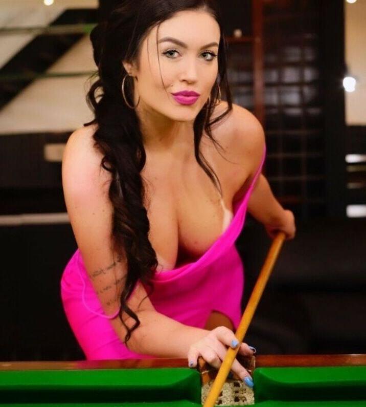 25P Leticia Beppler nude