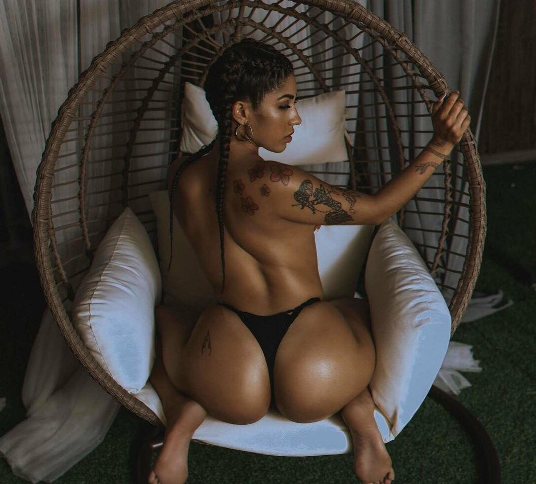 25P Claudiatwerkup nude