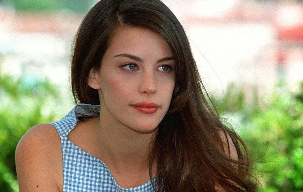 25P Liv Tyler nude