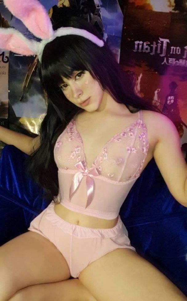 25P Ivon Gallardo nude