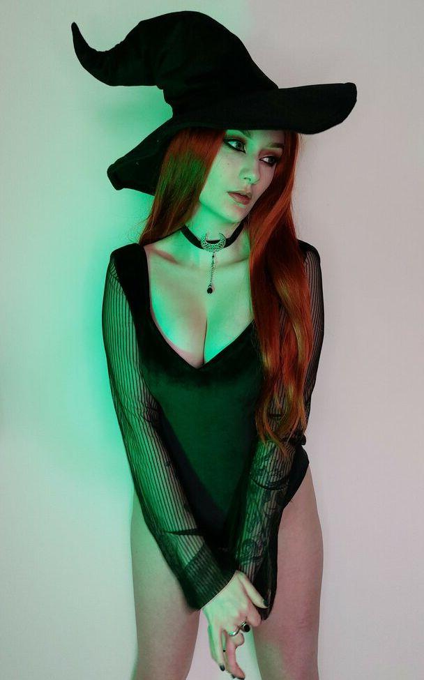 25P Vixena Siren nackt