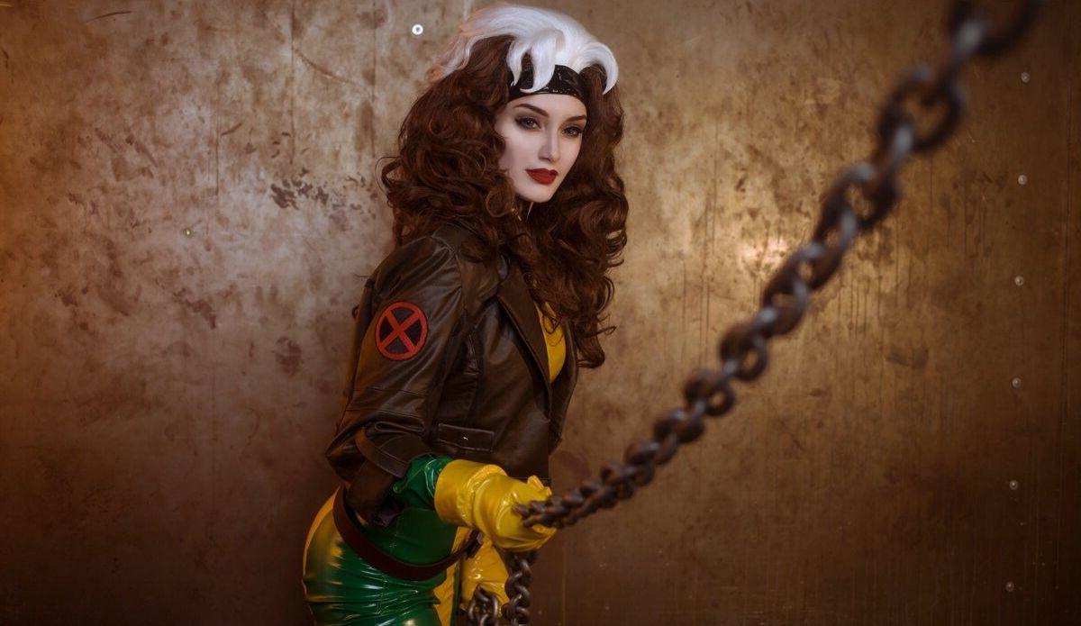 25P Vixena Siren nackt