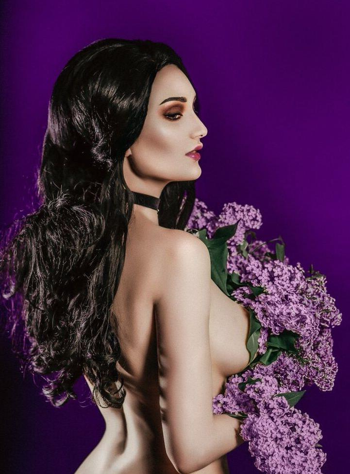 25P Vixena Siren nackt
