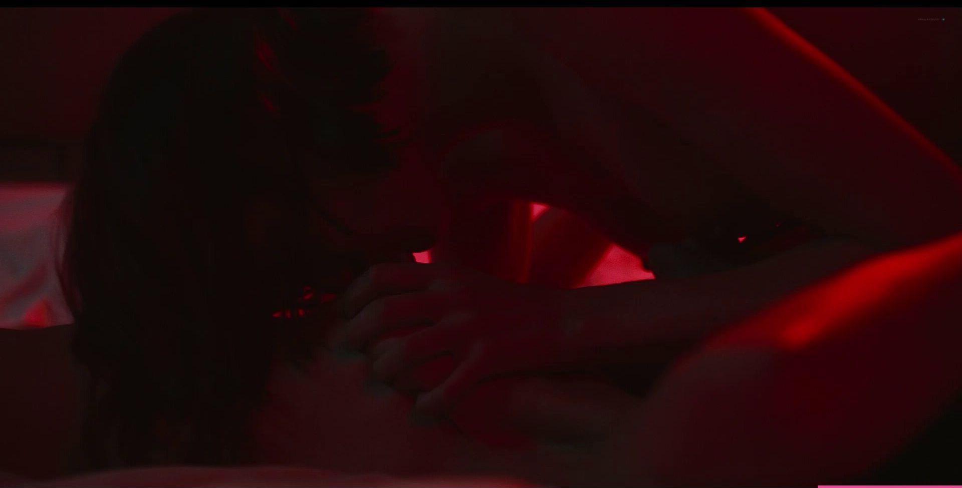 25P Carla Gugino nude