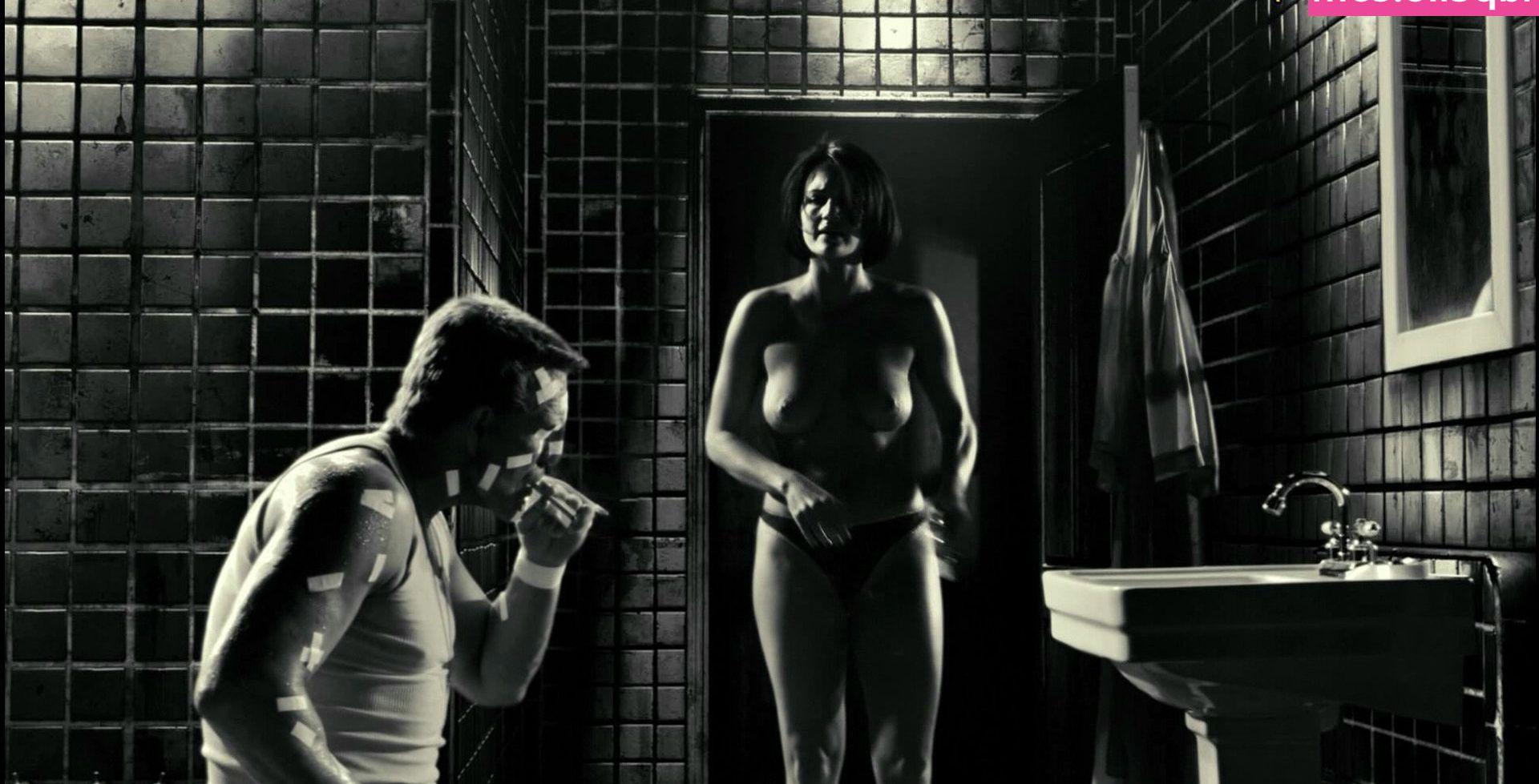 25P Carla Gugino nude