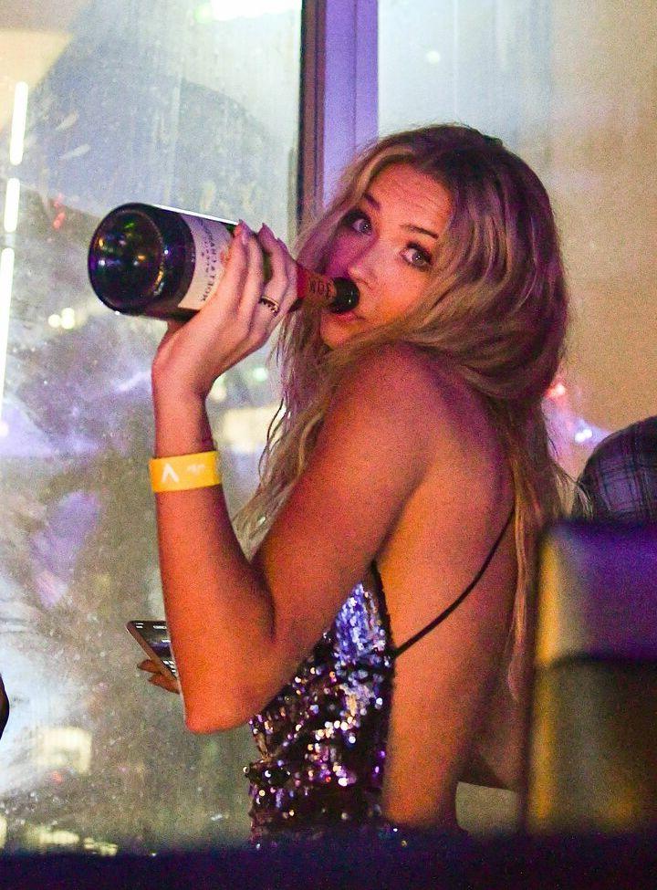 25P Sandra Kubicka nude