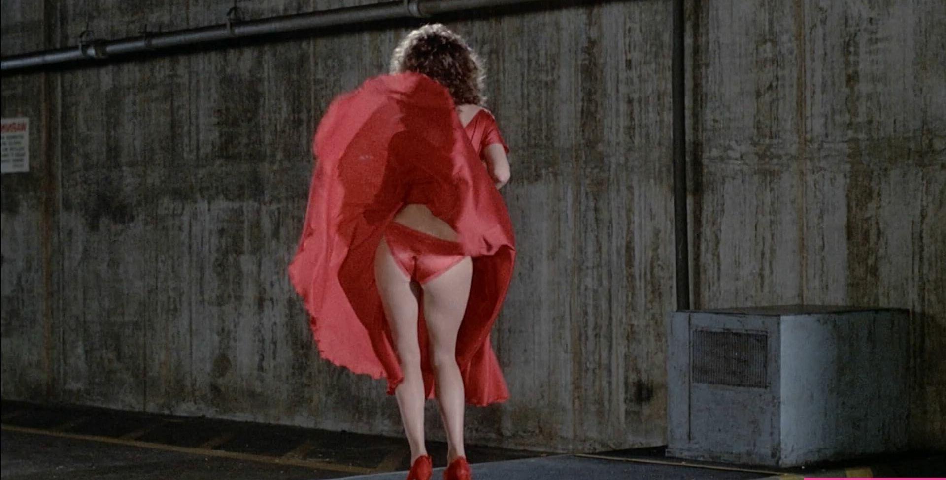 9P Kelly LeBrock nude