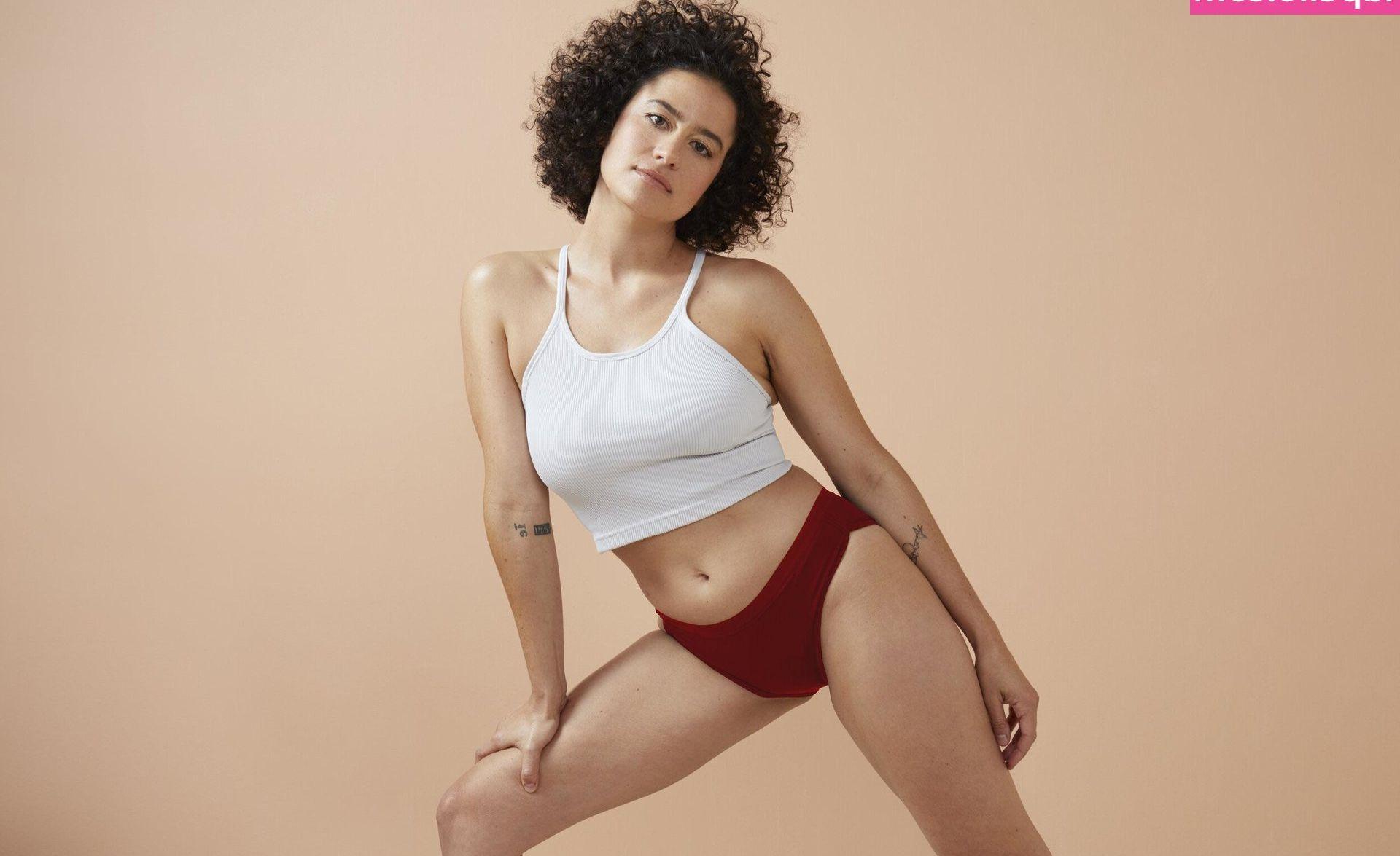 23P Ilana Glazer nude