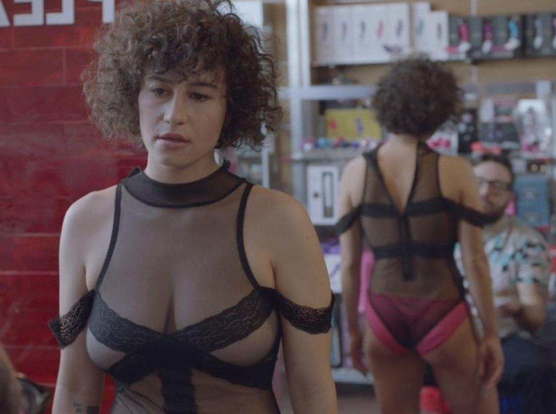 23P Ilana Glazer nude