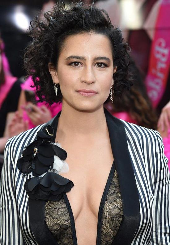 23P Ilana Glazer nude