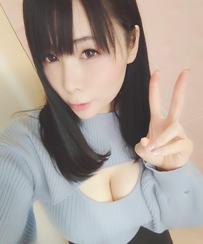 25P Yui Okada nude