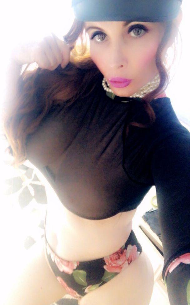 25P Phoebe Price nude