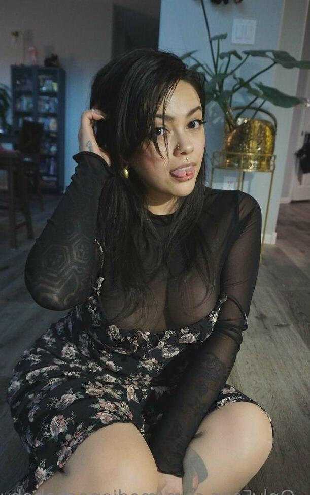 25P Medianochebaby nude