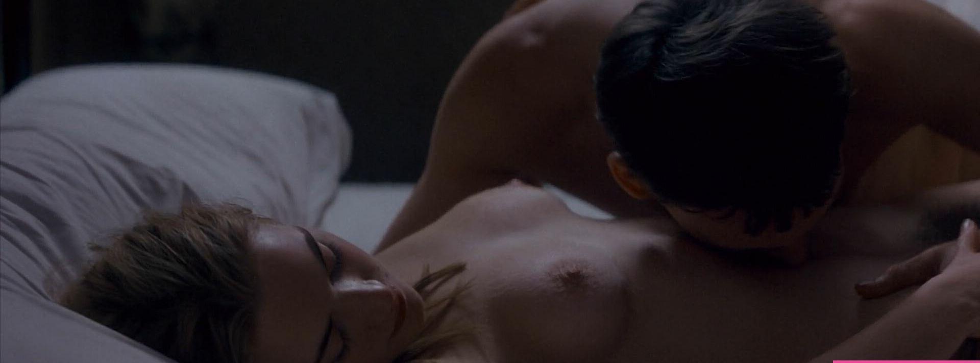 25P Kate Winslet nude