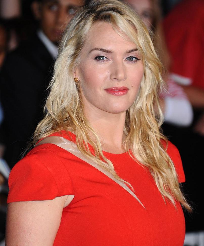 25P Kate Winslet nude