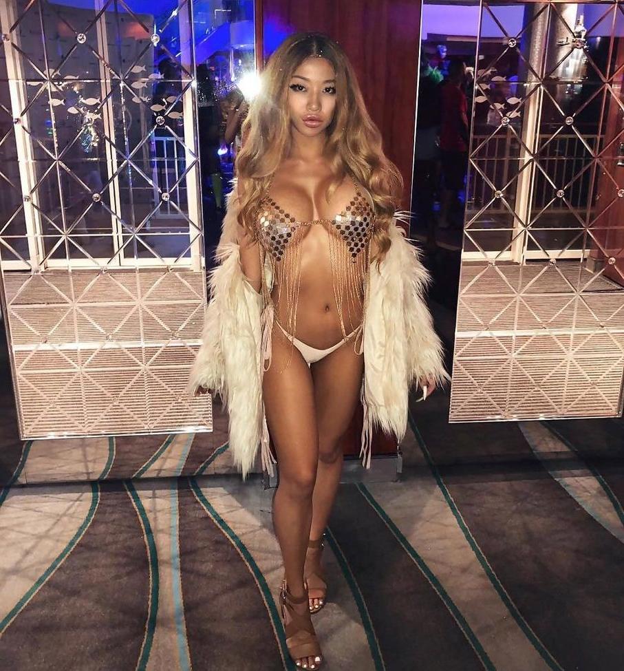 25P Tiffany Luu nude